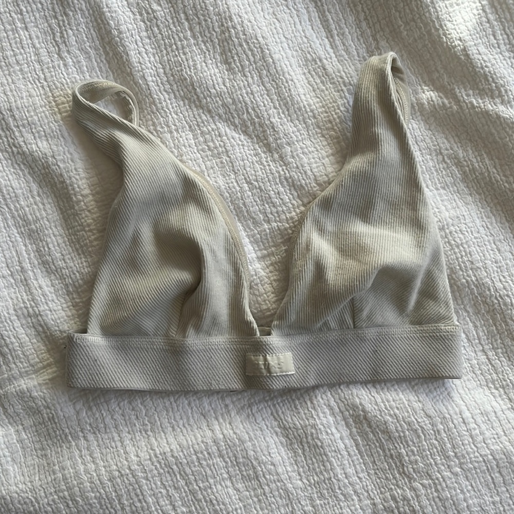 Skims bra